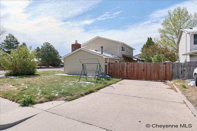 5020 MOUNTAIN RD, Cheyenne, WY 82009
