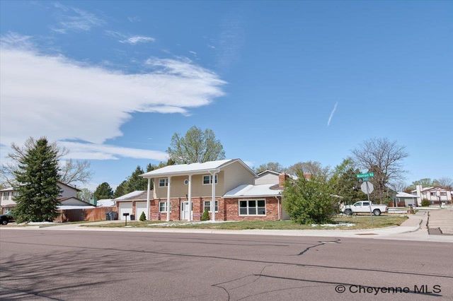 5020 MOUNTAIN RD, Cheyenne, WY 82009
