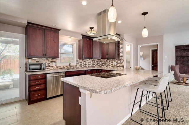 5020 MOUNTAIN RD, Cheyenne, WY 82009