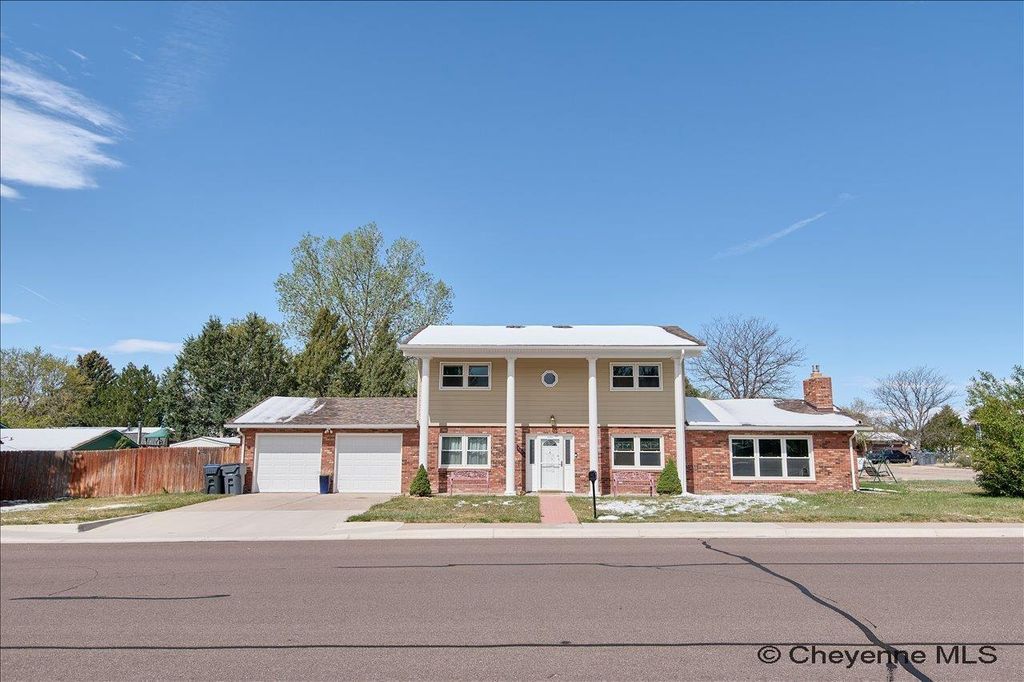 5020 MOUNTAIN RD, Cheyenne, WY 82009