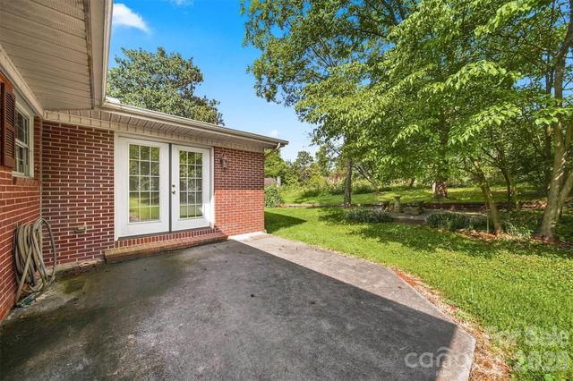 434 Mountain View Drive, Morganton, NC 28655