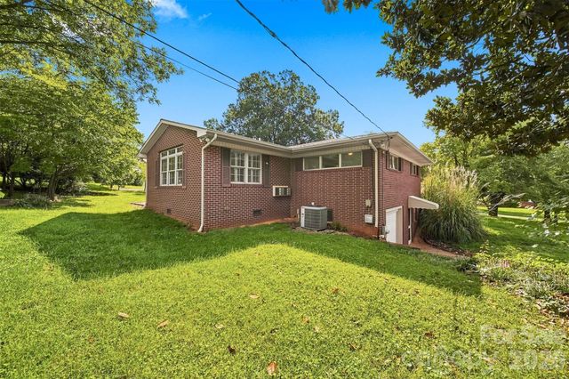 434 Mountain View Drive, Morganton, NC 28655