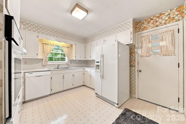 434 Mountain View Drive, Morganton, NC 28655