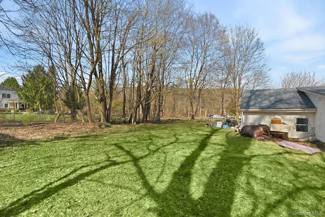 26 Weitz Road, Hopewell Junction, NY 12533