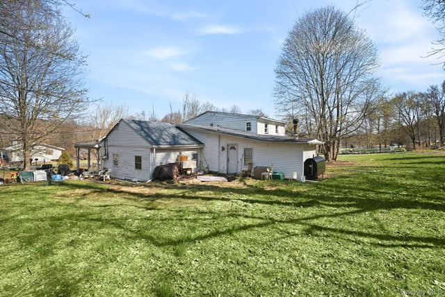 26 Weitz Road, Hopewell Junction, NY 12533