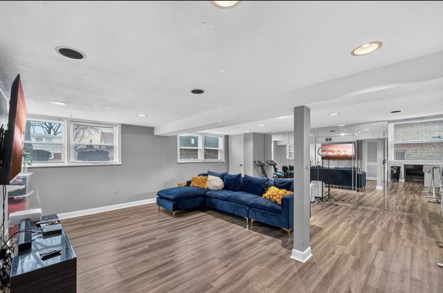 350 Carey Court, Chicago Heights, IL 60411