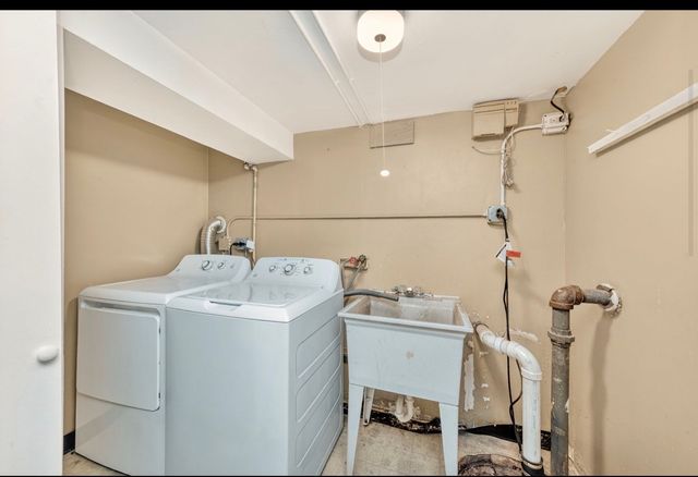 350 Carey Court, Chicago Heights, IL 60411