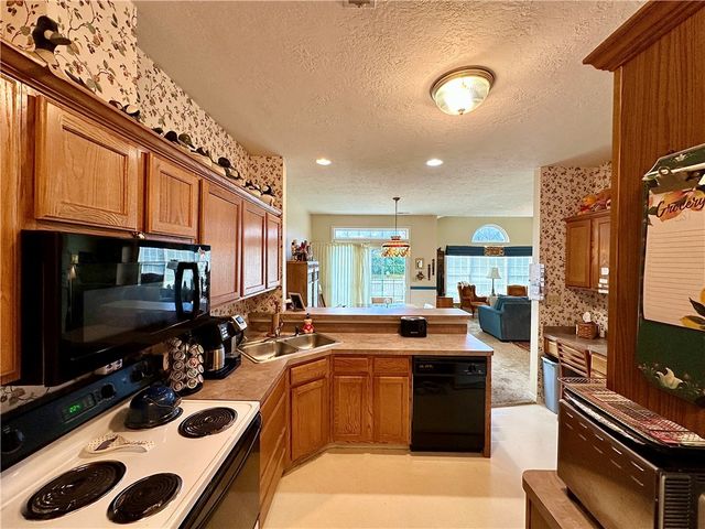 3534 Hunters Woods Blvd 3, Neshannock Twp, PA 16105