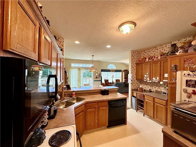 3534 Hunters Woods Blvd 3, Neshannock Twp, PA 16105