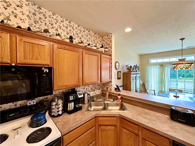 3534 Hunters Woods Blvd 3, Neshannock Twp, PA 16105