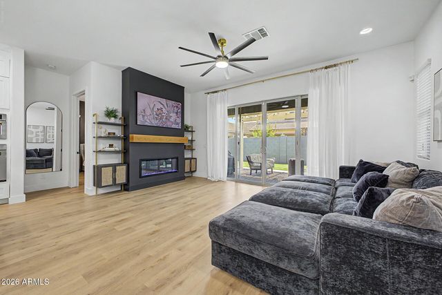 3131 E BLOOMFIELD Parkway, Gilbert, AZ 85296