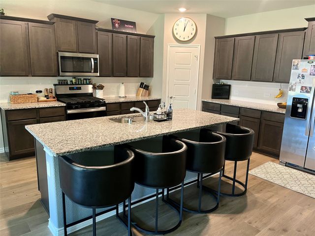620 Carters Grove Drive, Fate, TX 75189
