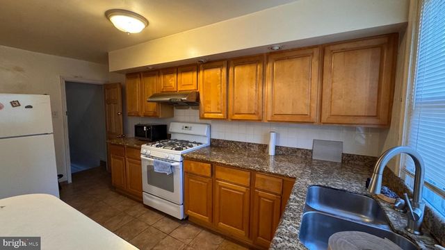 5402 BINGHAM ST, Philadelphia, PA 19120