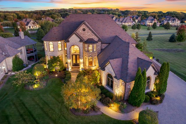 39W431 Long Meadow Lane, St. Charles, IL 60175