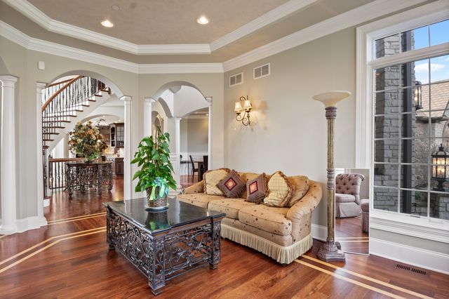 39W431 Long Meadow Lane, St. Charles, IL 60175