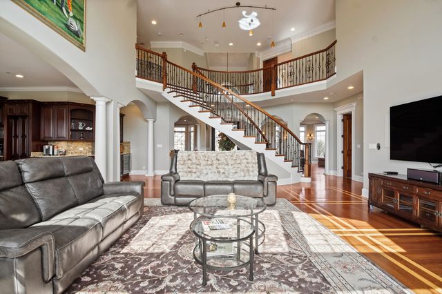 39W431 Long Meadow Lane, St. Charles, IL 60175