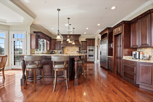 39W431 Long Meadow Lane, St. Charles, IL 60175