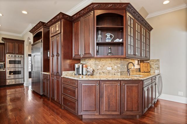 39W431 Long Meadow Lane, St. Charles, IL 60175