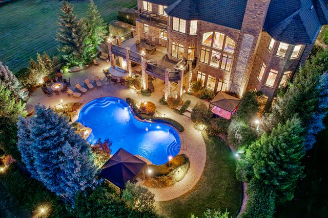 39W431 Long Meadow Lane, St. Charles, IL 60175