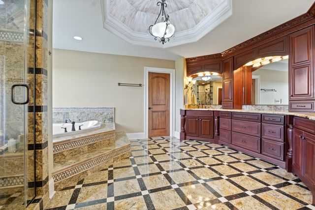 39W431 Long Meadow Lane, St. Charles, IL 60175