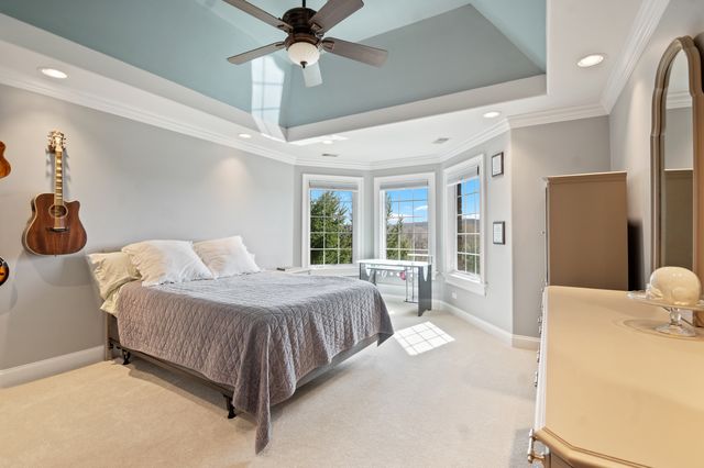 39W431 Long Meadow Lane, St. Charles, IL 60175