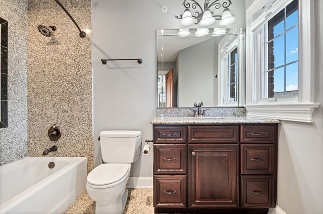 39W431 Long Meadow Lane, St. Charles, IL 60175