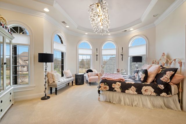 39W431 Long Meadow Lane, St. Charles, IL 60175