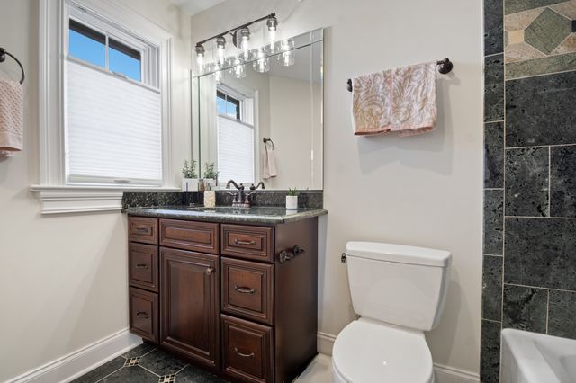 39W431 Long Meadow Lane, St. Charles, IL 60175