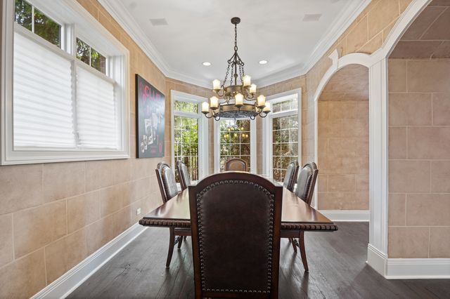 39W431 Long Meadow Lane, St. Charles, IL 60175