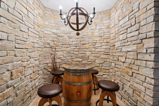 39W431 Long Meadow Lane, St. Charles, IL 60175