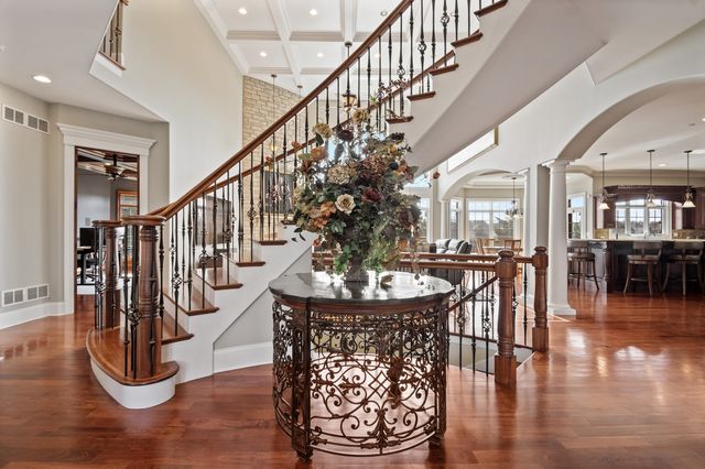 39W431 Long Meadow Lane, St. Charles, IL 60175