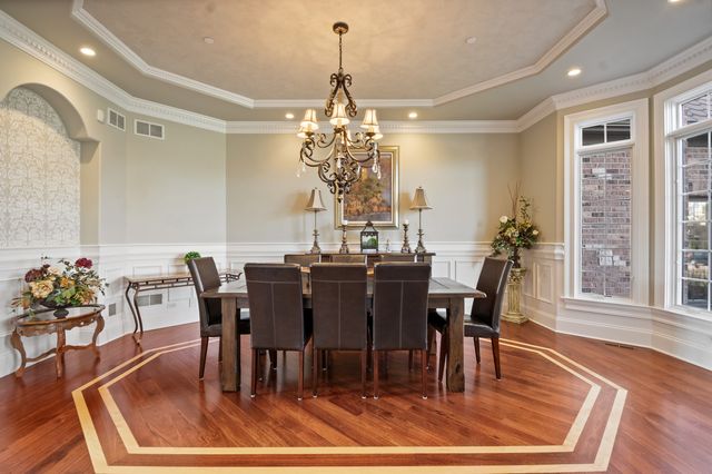 39W431 Long Meadow Lane, St. Charles, IL 60175