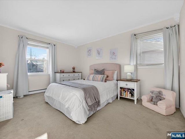 33 Sherwood Drive, Ramsey, NJ 07446