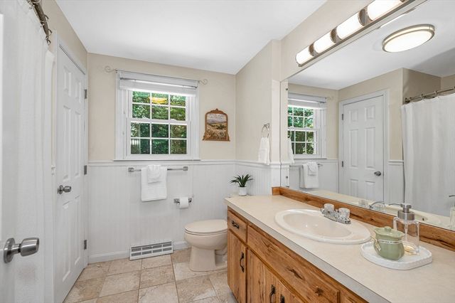 207 Trout Brook Rd, Dracut, MA 01826