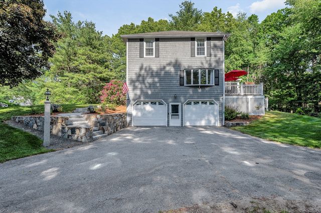 207 Trout Brook Rd, Dracut, MA 01826