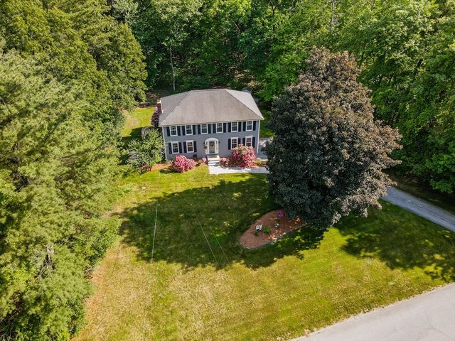 207 Trout Brook Rd, Dracut, MA 01826