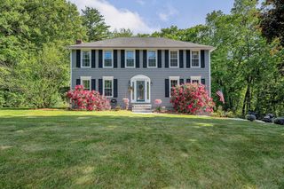 207 Trout Brook Rd, Dracut, MA 01826