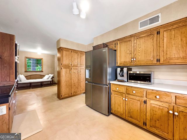 3006 Emerald Drive, Jonesboro, GA 30236