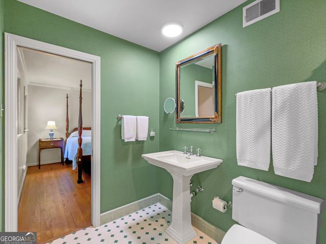 3006 Emerald Drive, Jonesboro, GA 30236