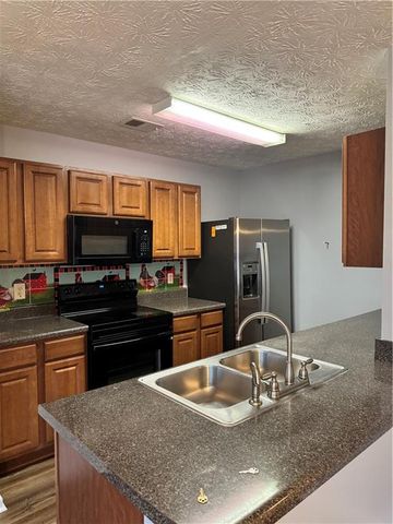 1754 Grove Way, Hampton, GA 30228