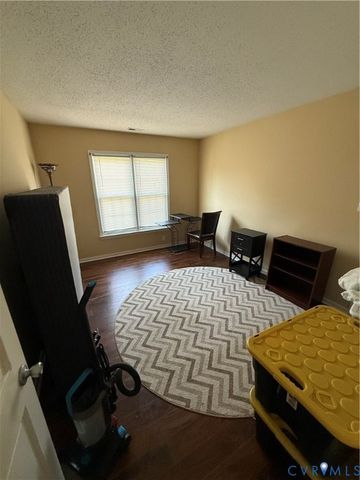 4103 Kings Gate Rd, Chester, VA 23831