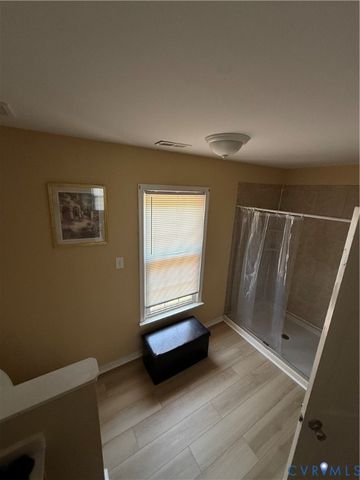 4103 Kings Gate Rd, Chester, VA 23831