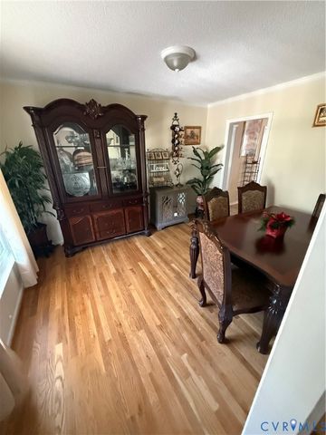 4103 Kings Gate Rd, Chester, VA 23831