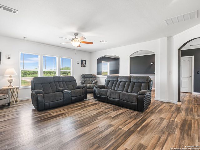 5055 W FM 476, Poteet, TX 78065