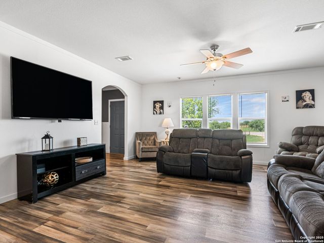 5055 W FM 476, Poteet, TX 78065