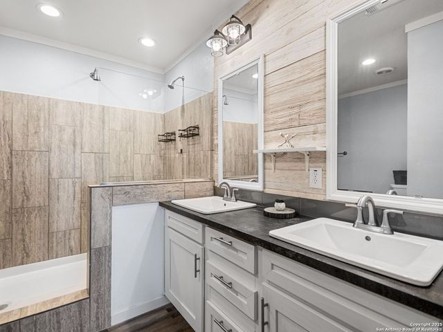 5055 W FM 476, Poteet, TX 78065