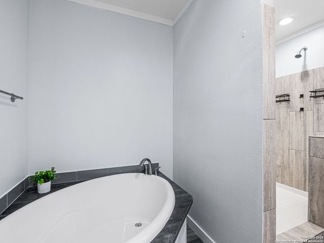 5055 W FM 476, Poteet, TX 78065