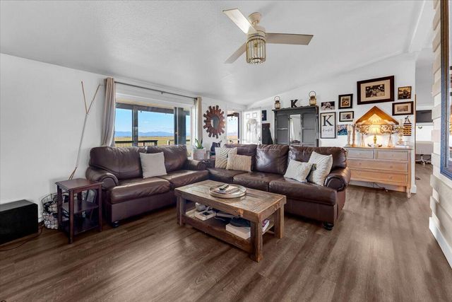 23504 Dersch Road, Anderson, CA 96007