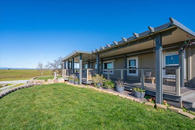 23504 Dersch Road, Anderson, CA 96007