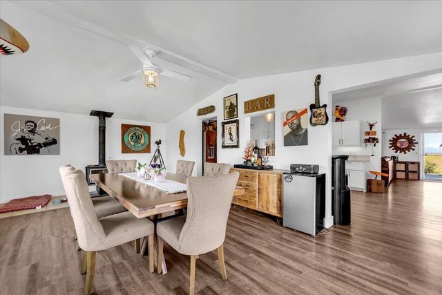 23504 Dersch Road, Anderson, CA 96007